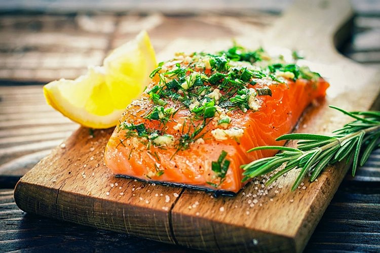 آیا خوردن ماهی از مغز دربرابر آلودگی هوا محافظت می‌کند؟